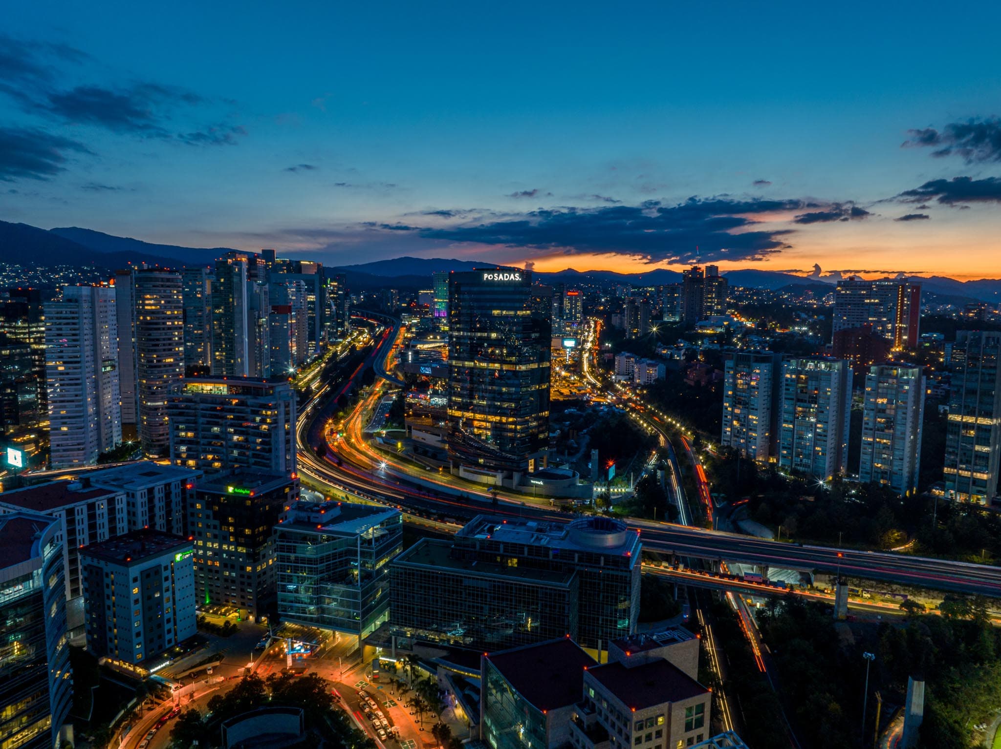 Santa Fe · hora azul — fotografía aérea con drone de CDMX, 2023